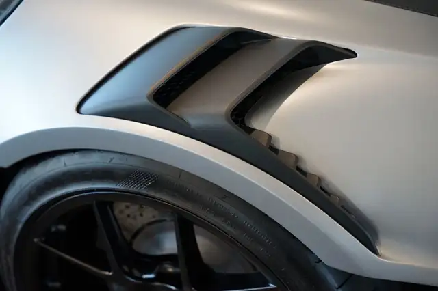 Porsche 911 view 15