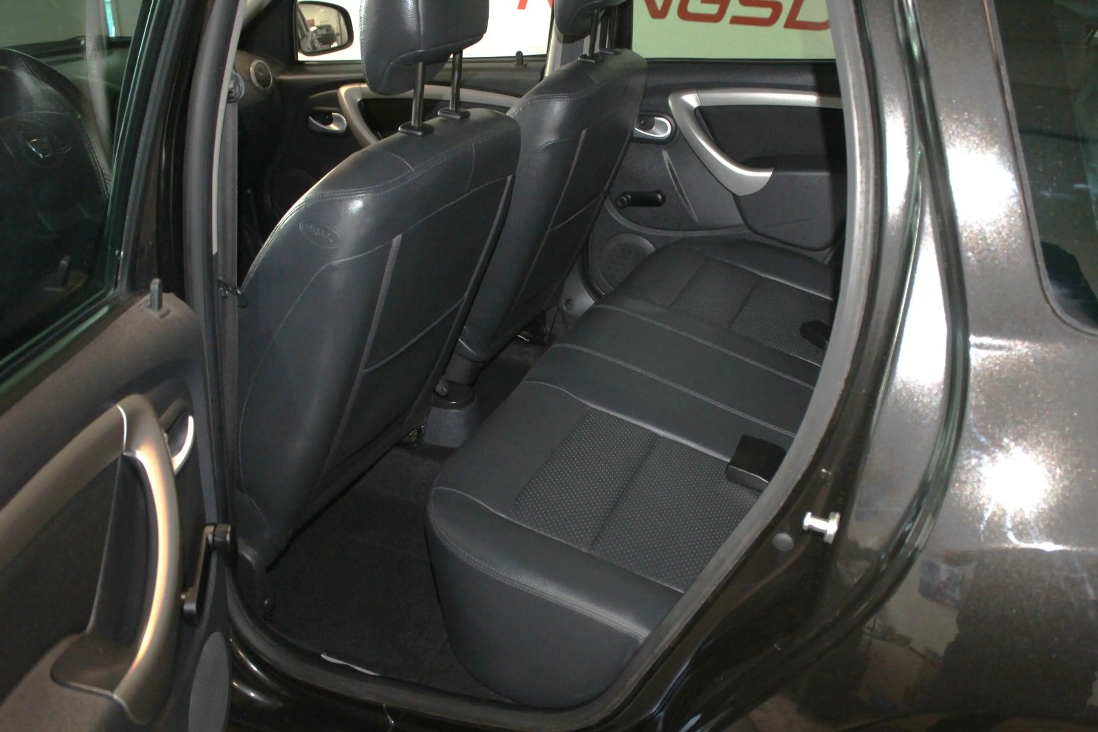 Dacia Duster I Prestige 4x2 Gasanlage von Werk — photo 8