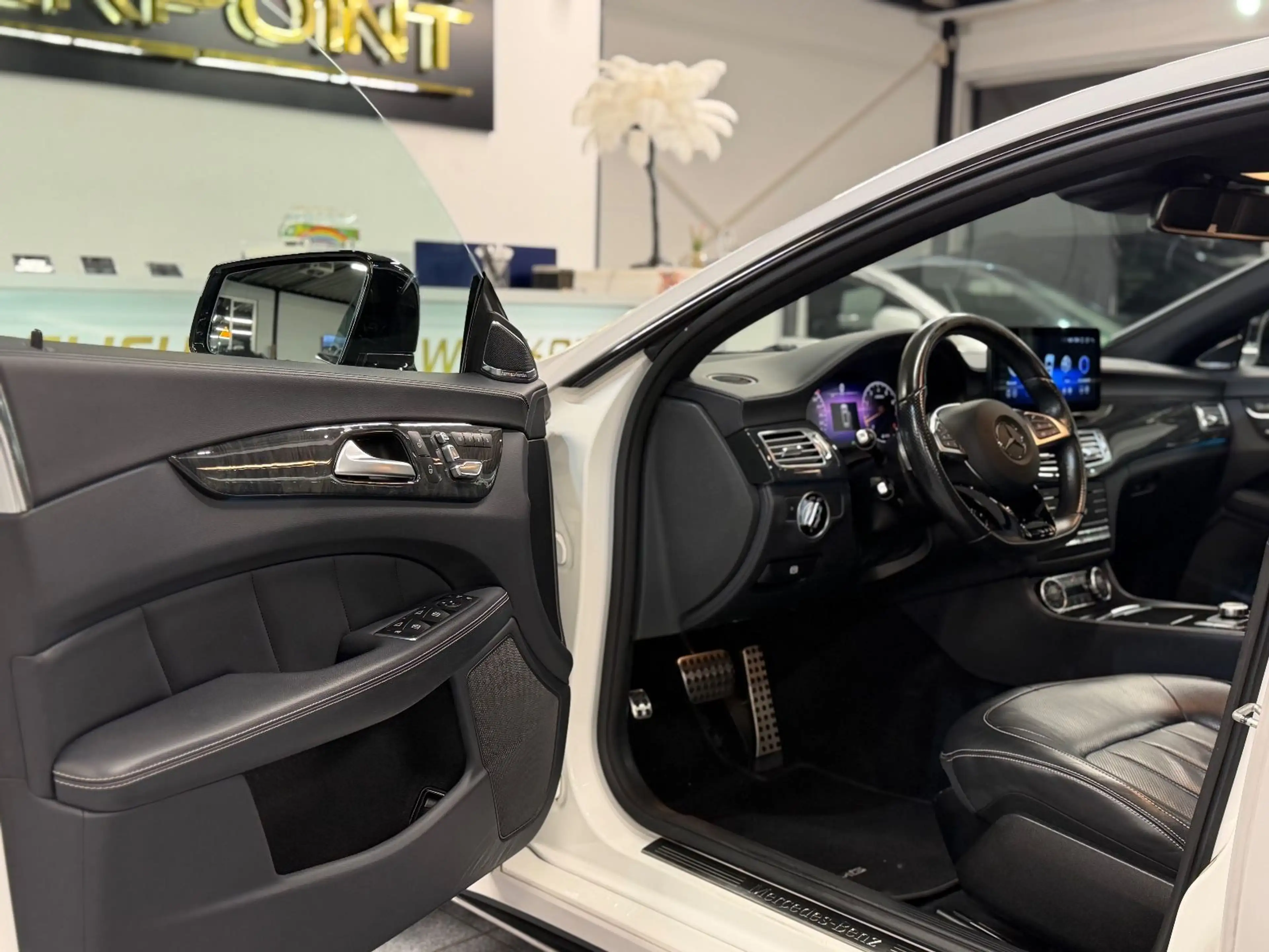 Mercedes-Benz CLS 500 BE 4Matic/LED/Massage/virt./Leder/360° — photo 15