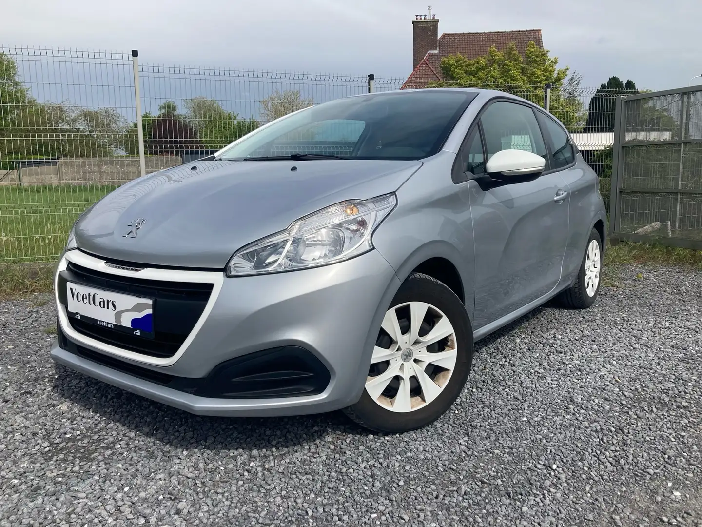 Peugeot 208 1.2 “Like” /AIRCO - BLUETOOTH Argent - 1