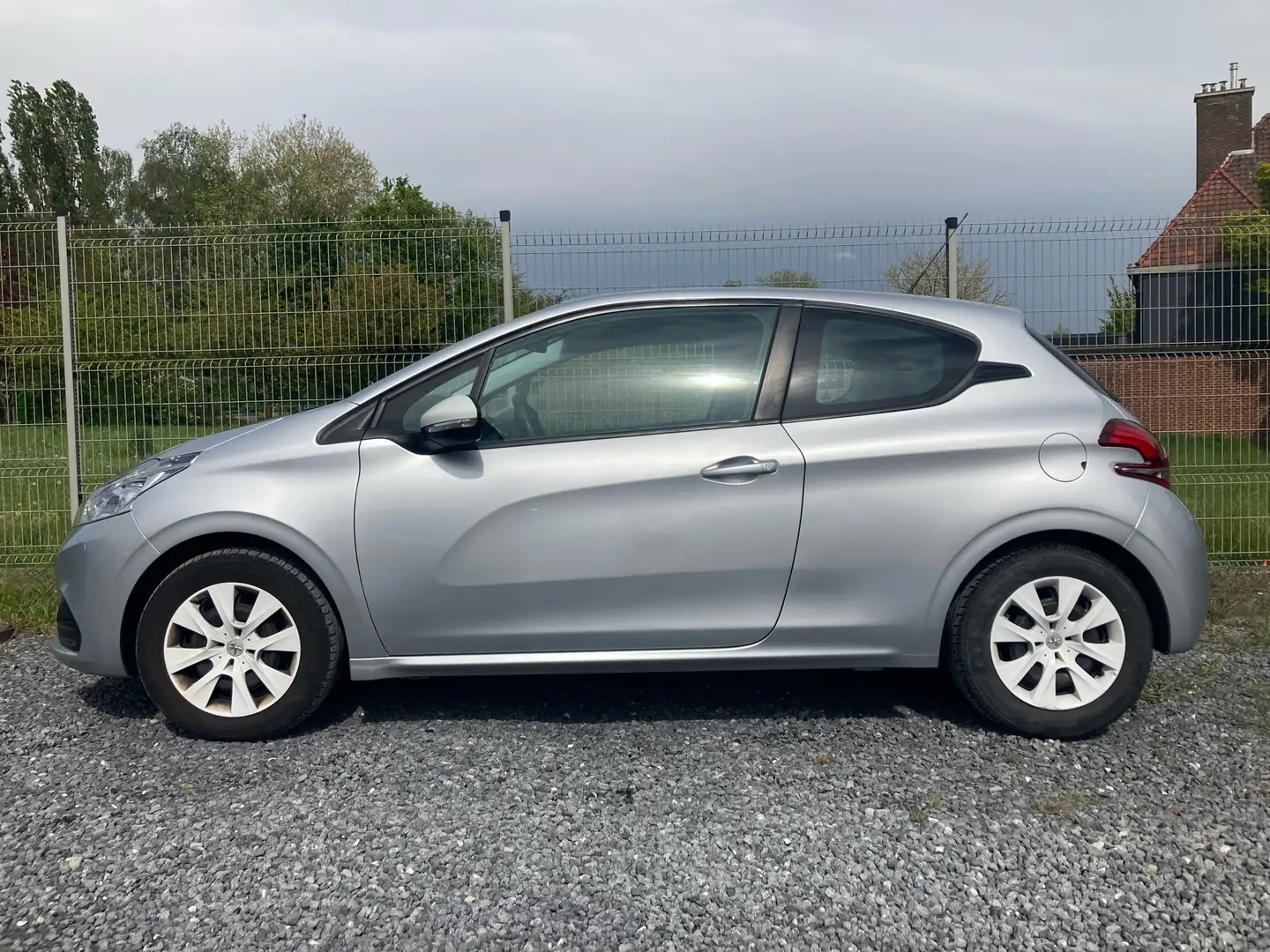 Peugeot 208 1.2 “Like” /AIRCO - BLUETOOTH Argent - 2