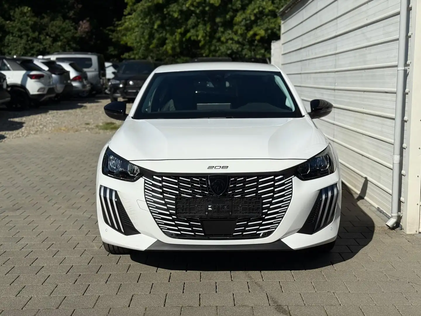 Peugeot 208 Allure 1.2 Hybrid 110 e-DCS6 Android Auto*SHZ*A... Weiß - 1