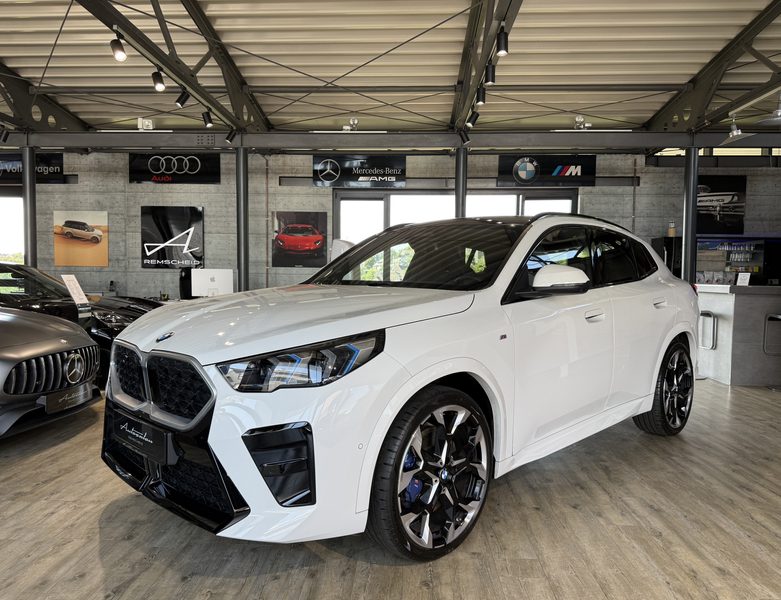 BMW X2 20 d xDrive M Sport*PANO*AHK*LED*360°KAM