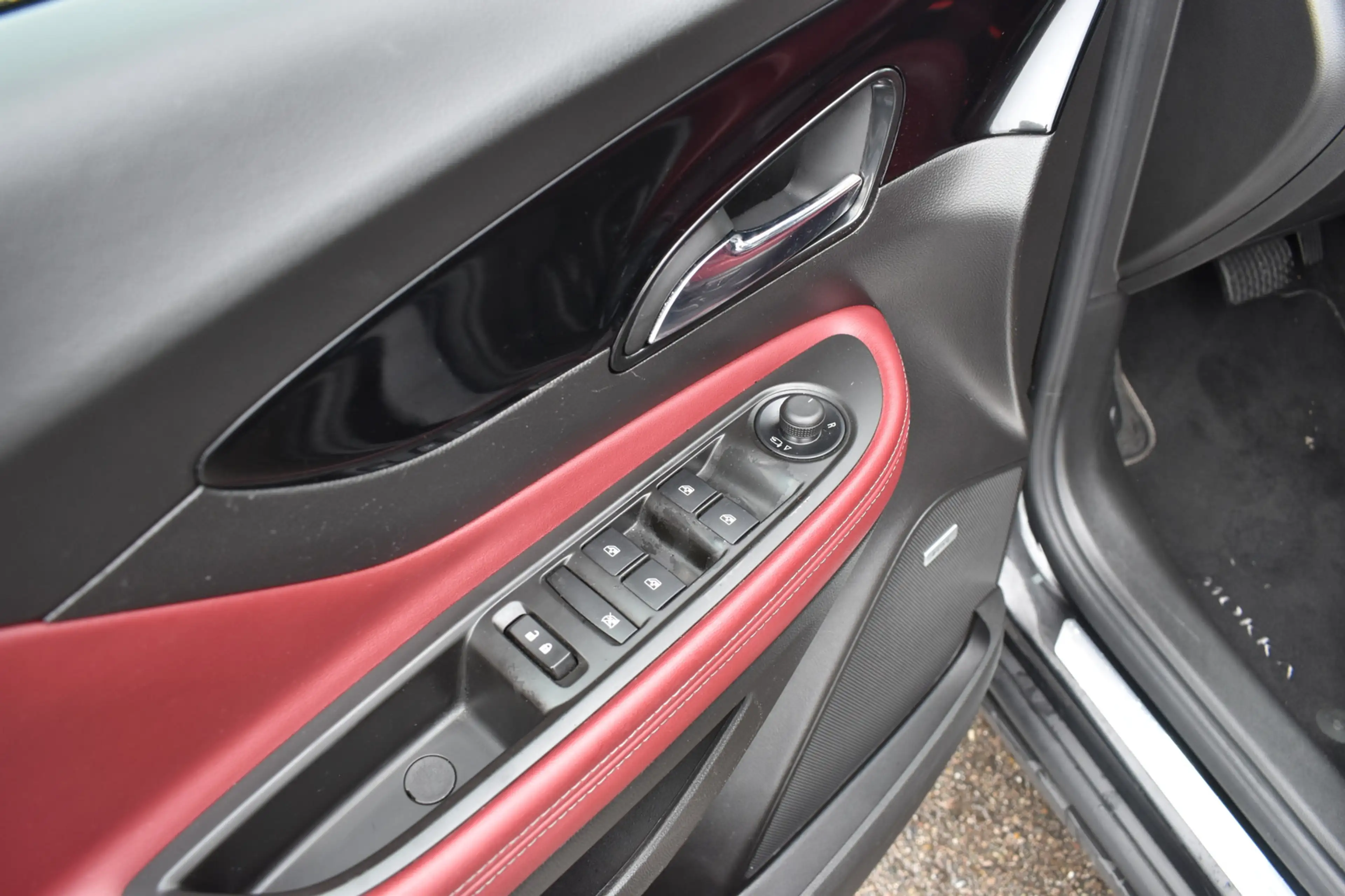 Opel Mokka X Ultimate Start/Stop AUTOMATIK|ALLRAD|BOSE-SOUNDSYS — photo 9