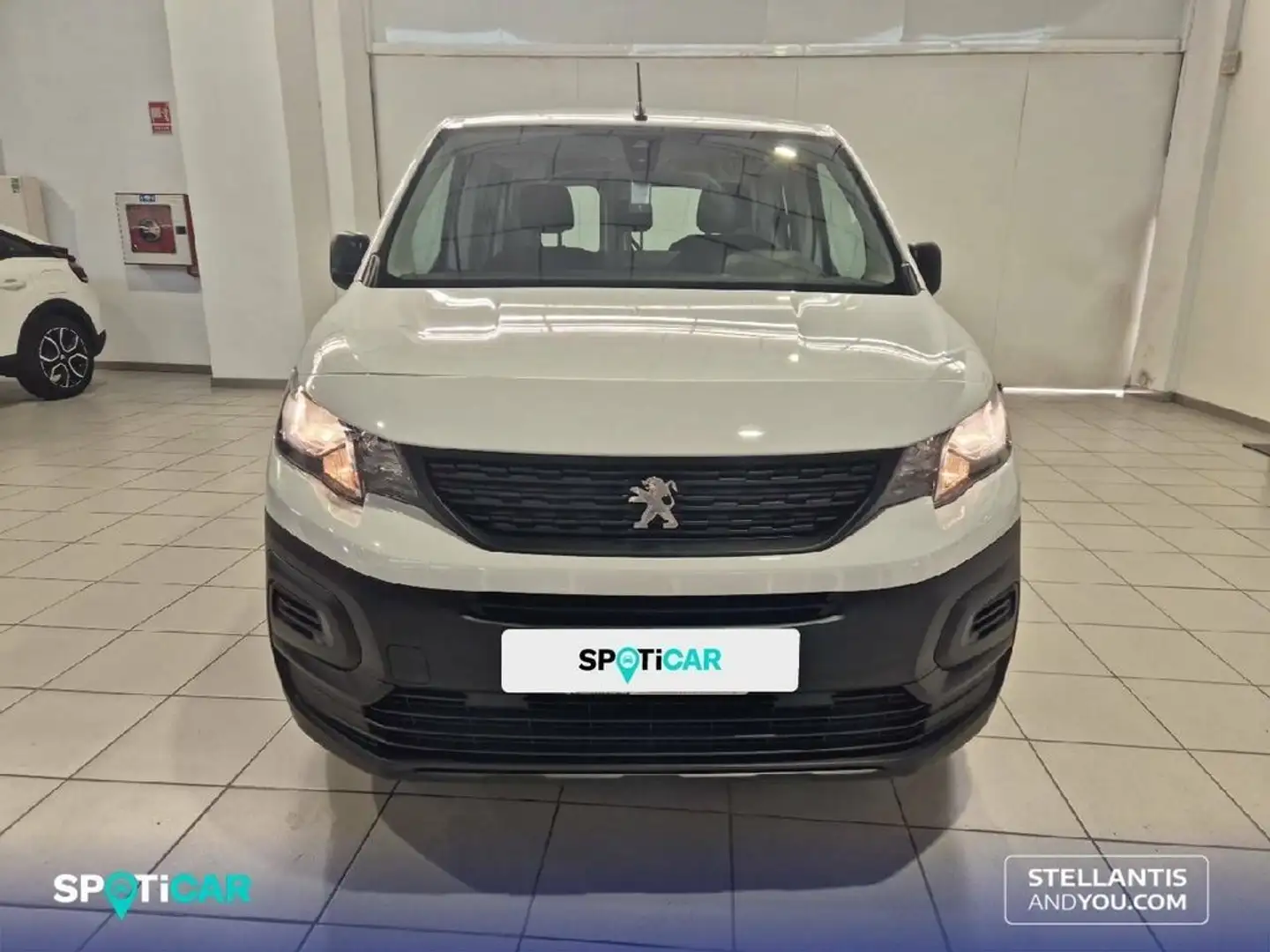 Peugeot Rifter Standard BlueHDi 73kW Active Pack Wit - 2