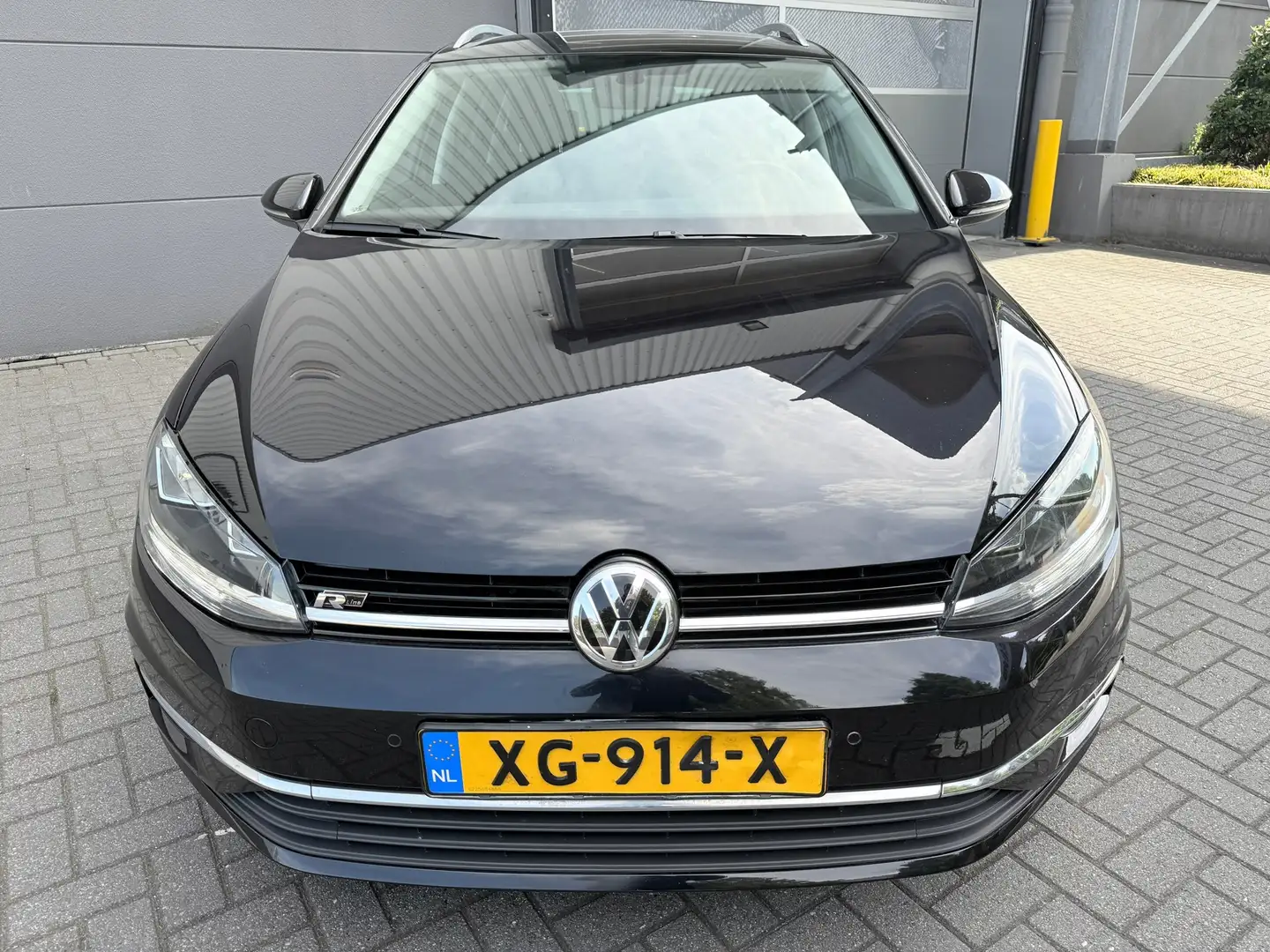 Volkswagen Golf Variant 1.0 TSI R-LINE Business*CRUISE*APK*NAP*NAVI*CARPLY Zwart - 2