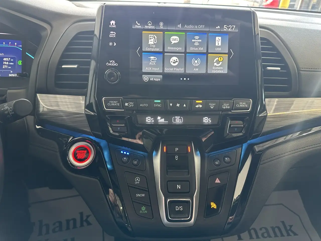 Honda Odyssey снимка Honda Odyssey