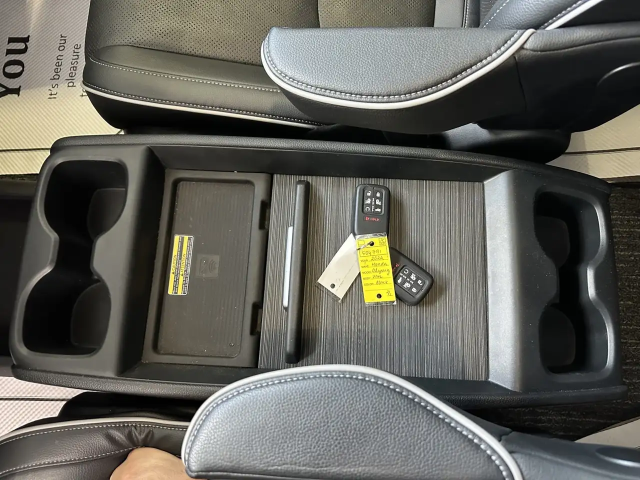 Honda Odyssey снимка Honda Odyssey