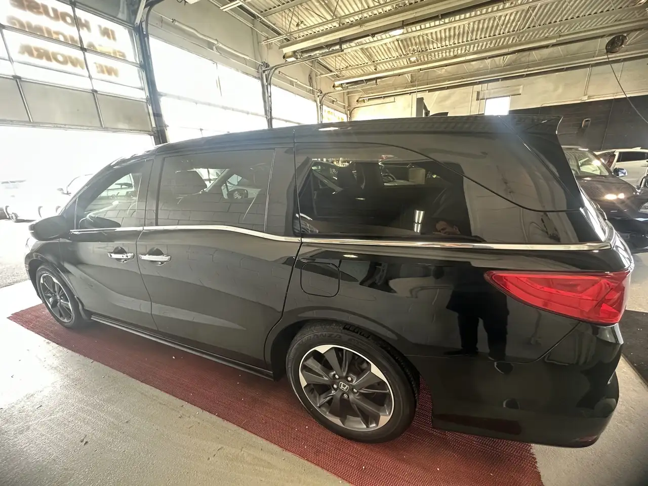 Honda Odyssey снимка Honda Odyssey