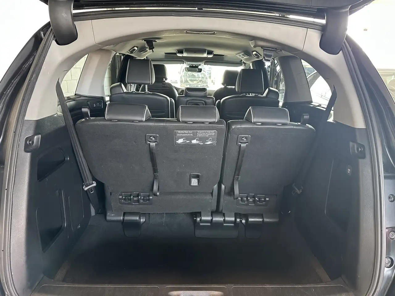 Honda Odyssey снимка Honda Odyssey