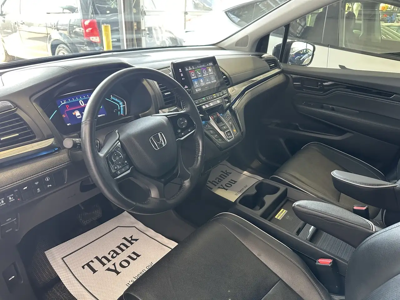 Honda Odyssey снимка Honda Odyssey