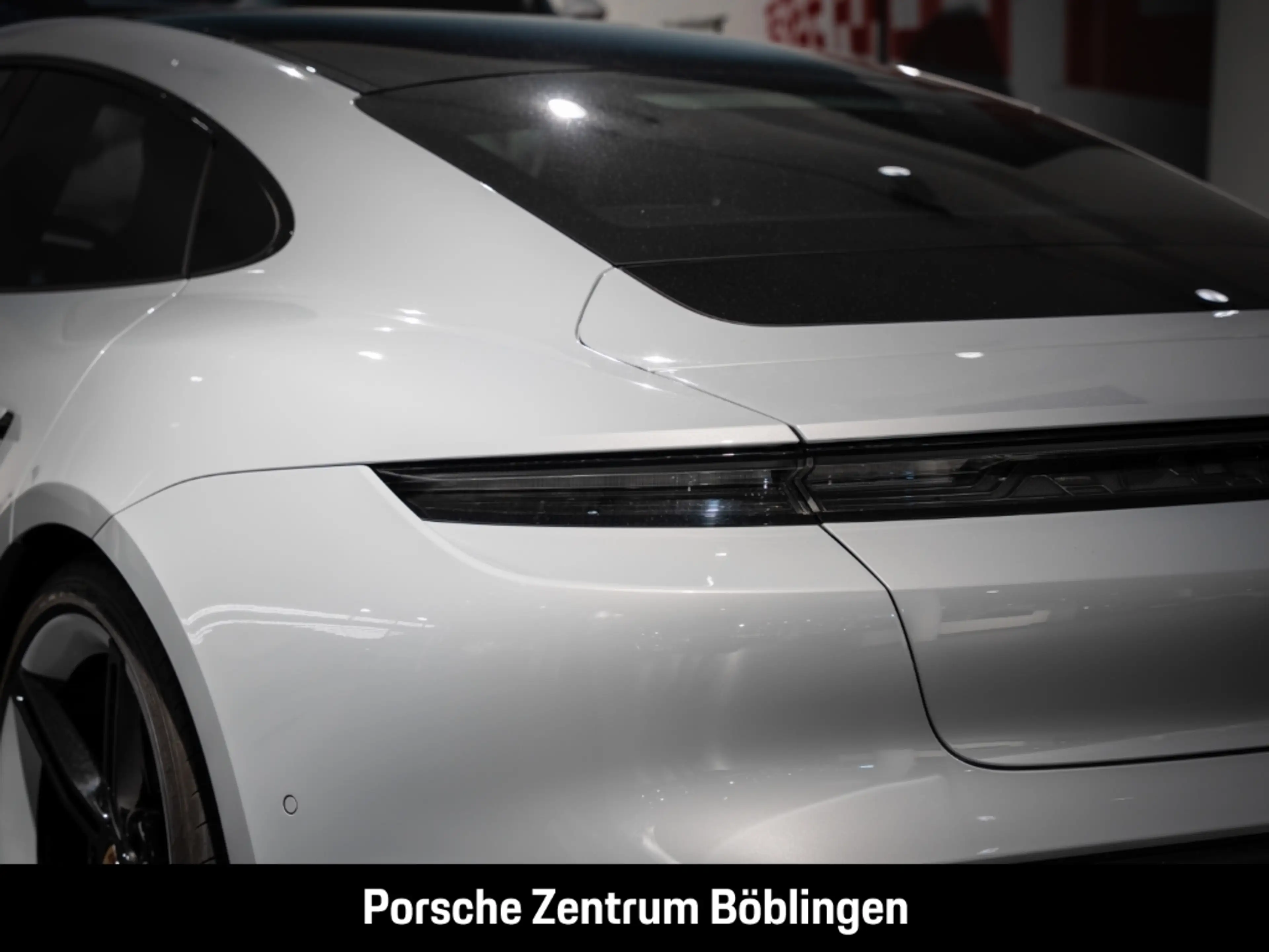 Porsche Taycan 4S — photo 13