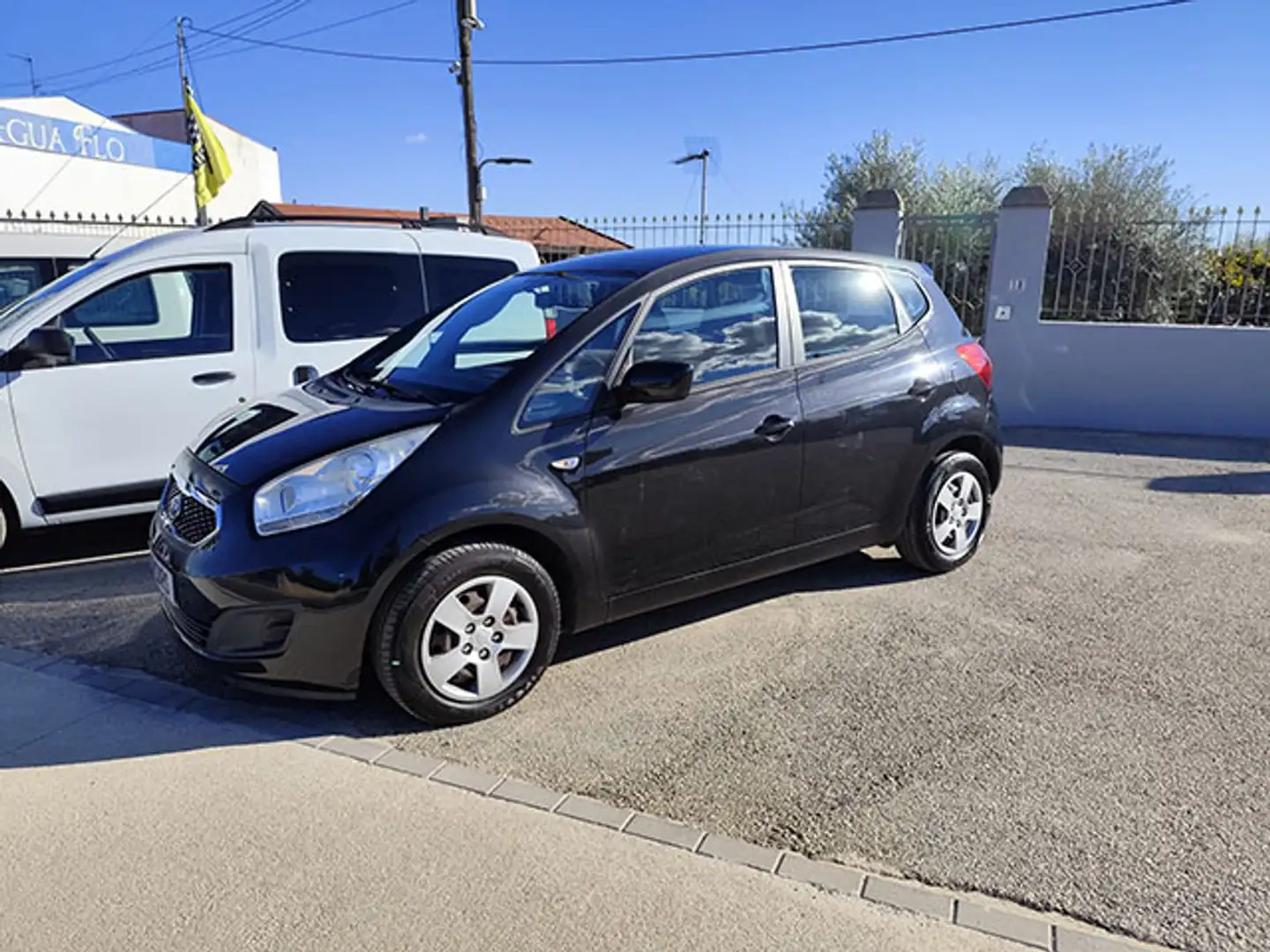 Kia Venga 1.4 CVVT Basic Negro - 1
