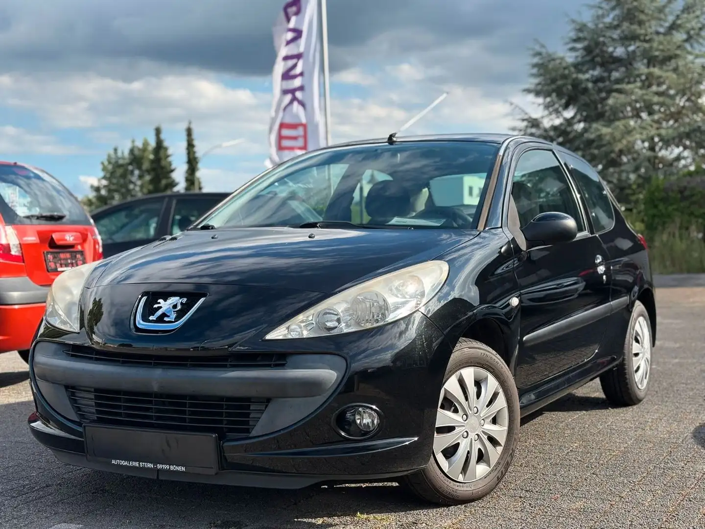 Peugeot 206 + 1.1 "Basis" *AHK* Zwart - 1