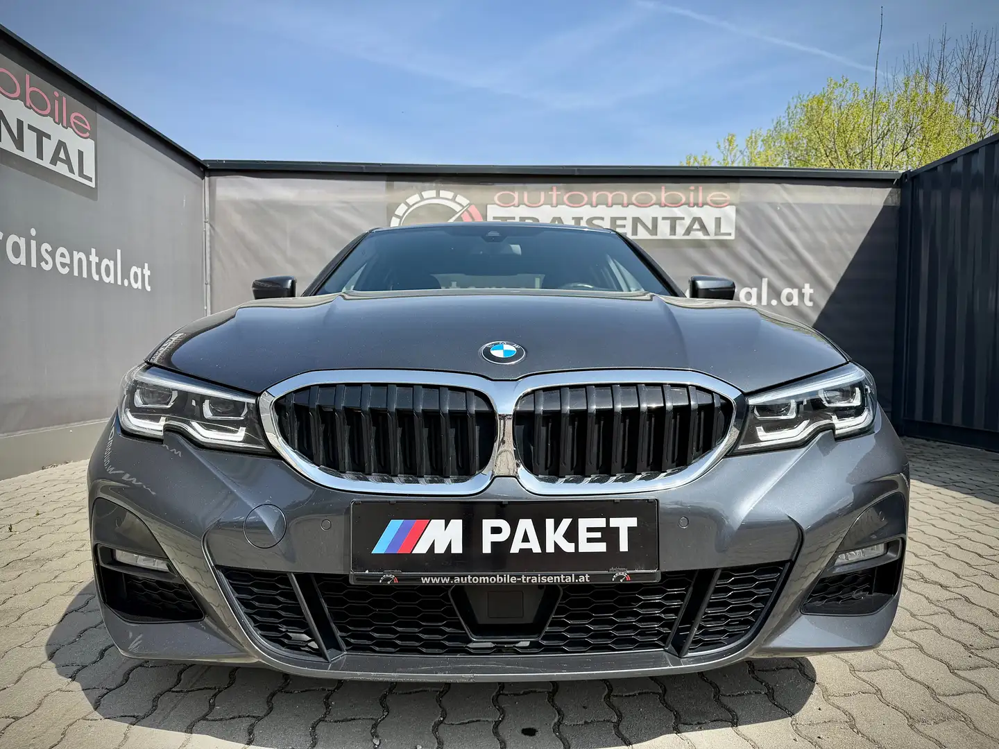 BMW 330 e PHEV Aut. M-Sport/LED/LiveCockpit/ Grau - 2