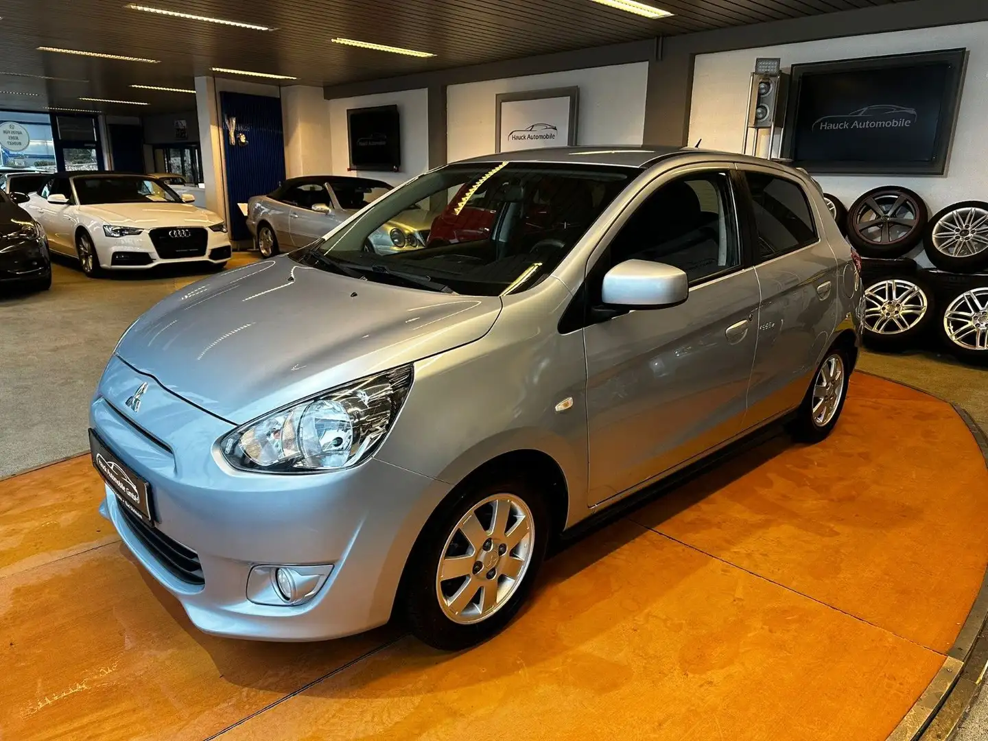 Mitsubishi Space Star Top/Automatik/78TKM/KLIMA/SHZ Stříbrná - 1
