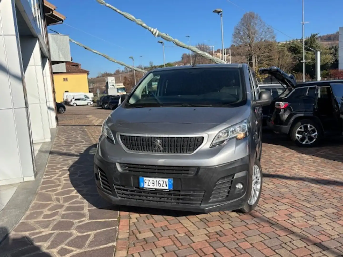 Peugeot Expert 2.0 BlueHDi 120 S&S PL-TN-DC Mobile Furgone Standa Silber - 2