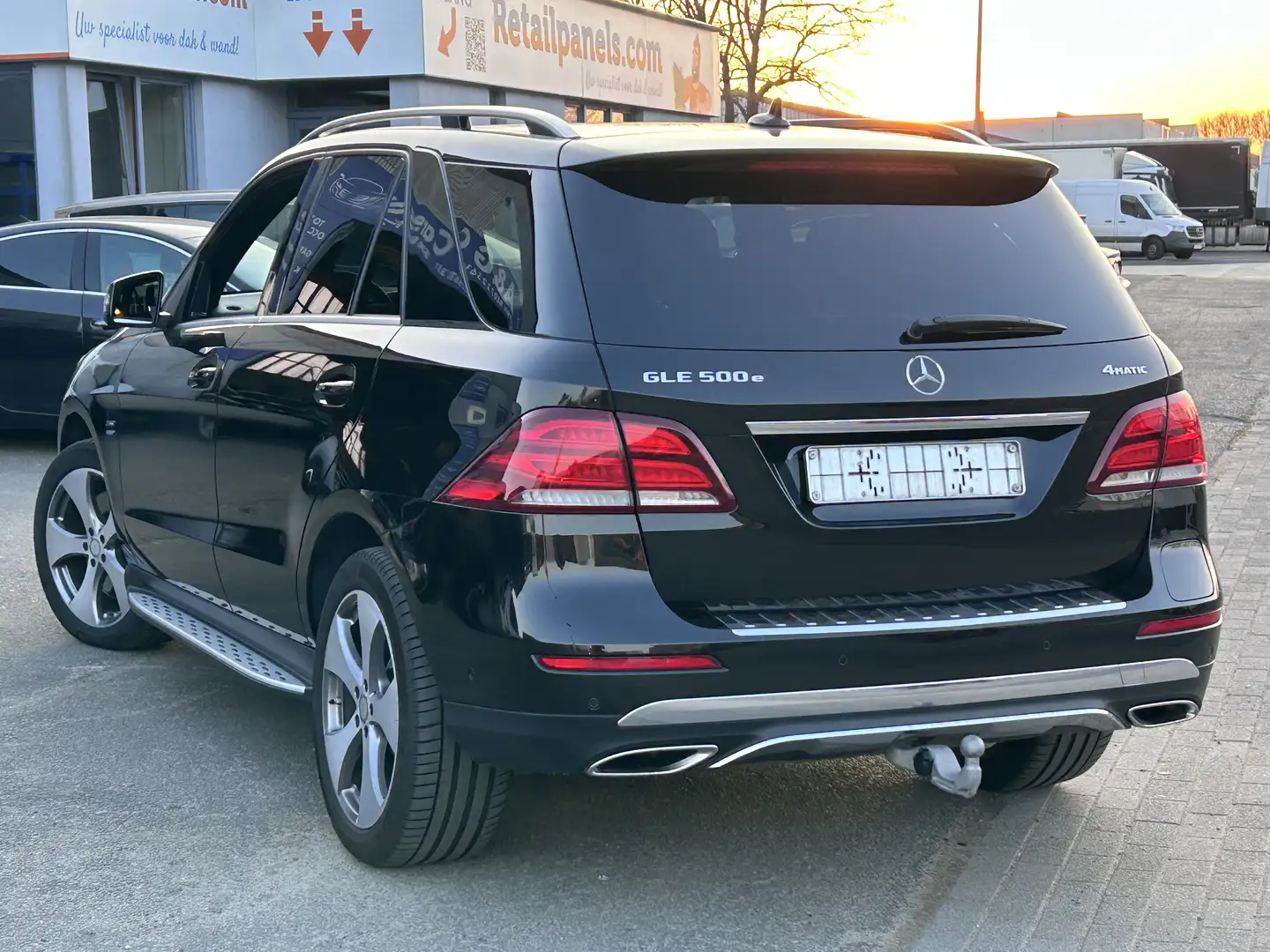 Mercedes-Benz GLE 500 e 4Matic Noir - 1