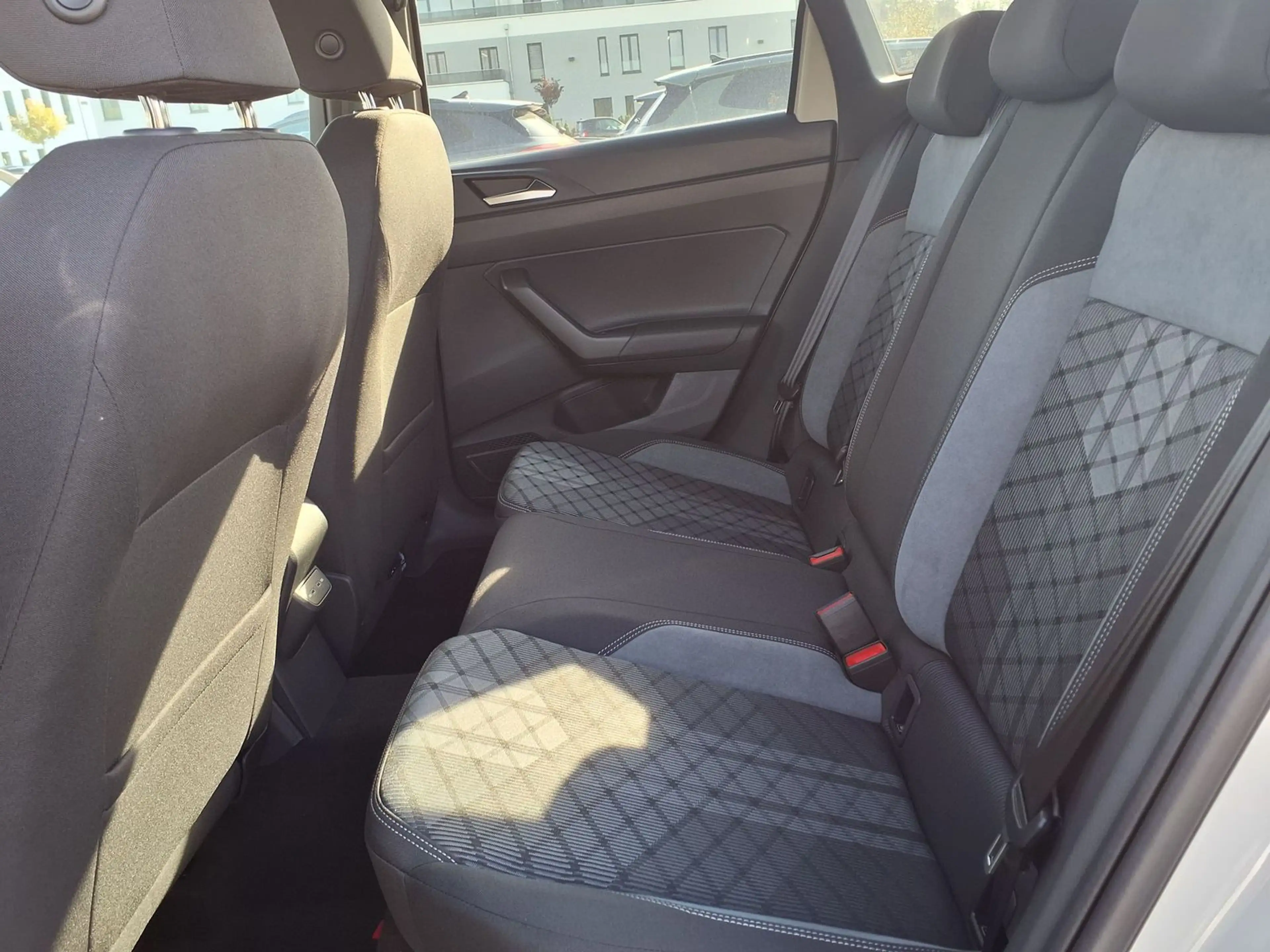 Volkswagen Taigo R-Line Limited ACC|AHK|RFK|Matrix|LED|C... — photo 6