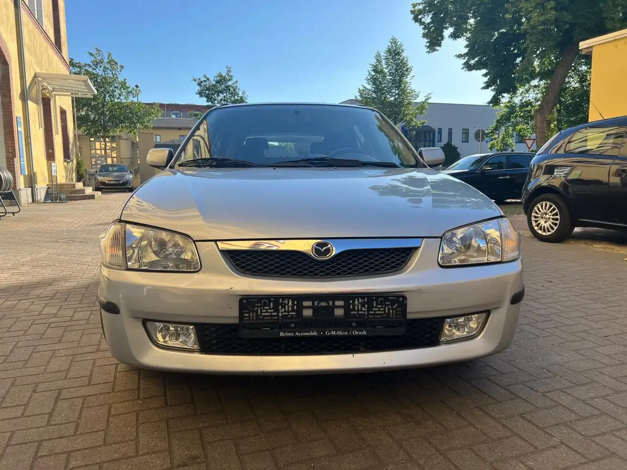 Mazda 323