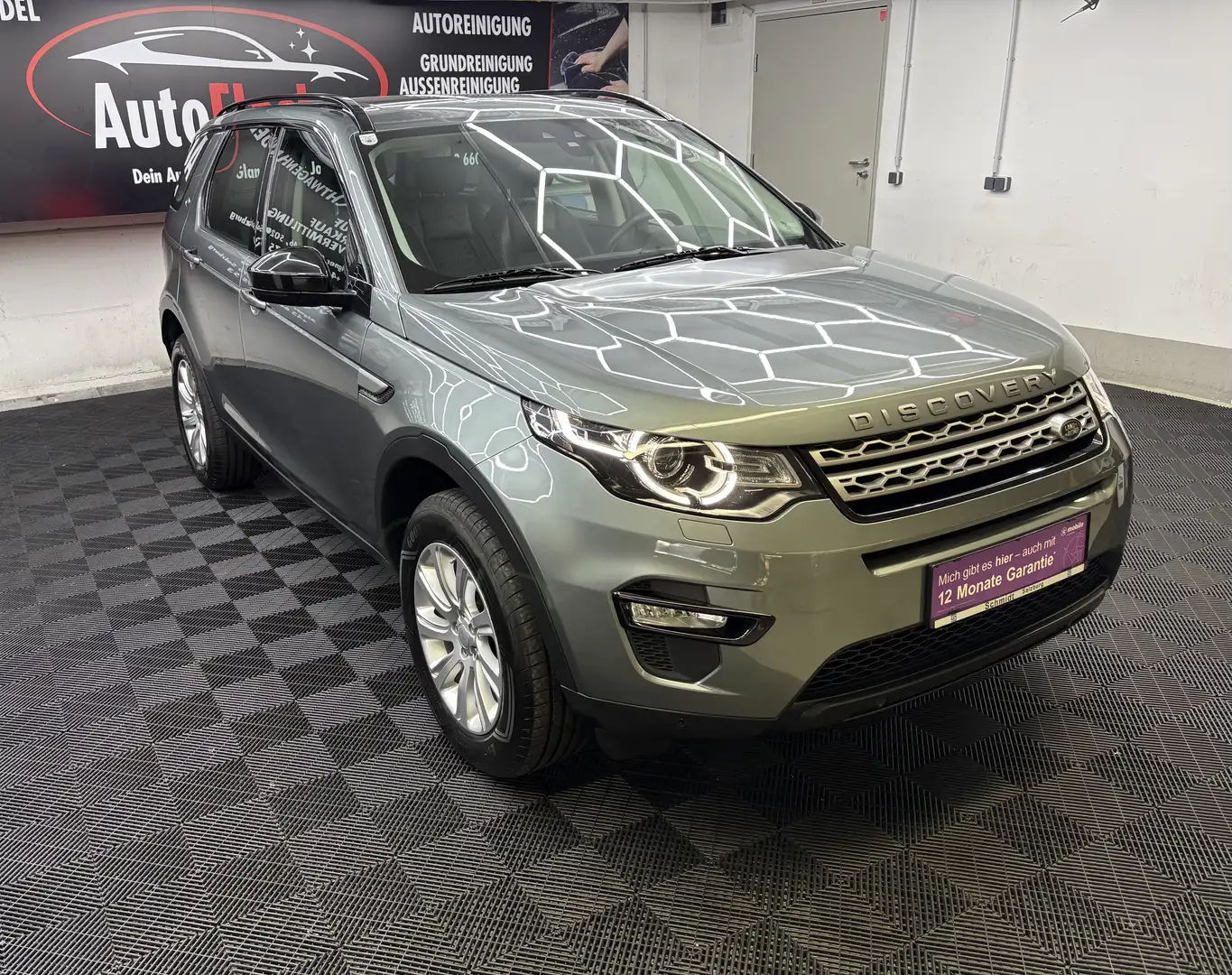 Land Rover Discovery Sport Pure Grau - 2