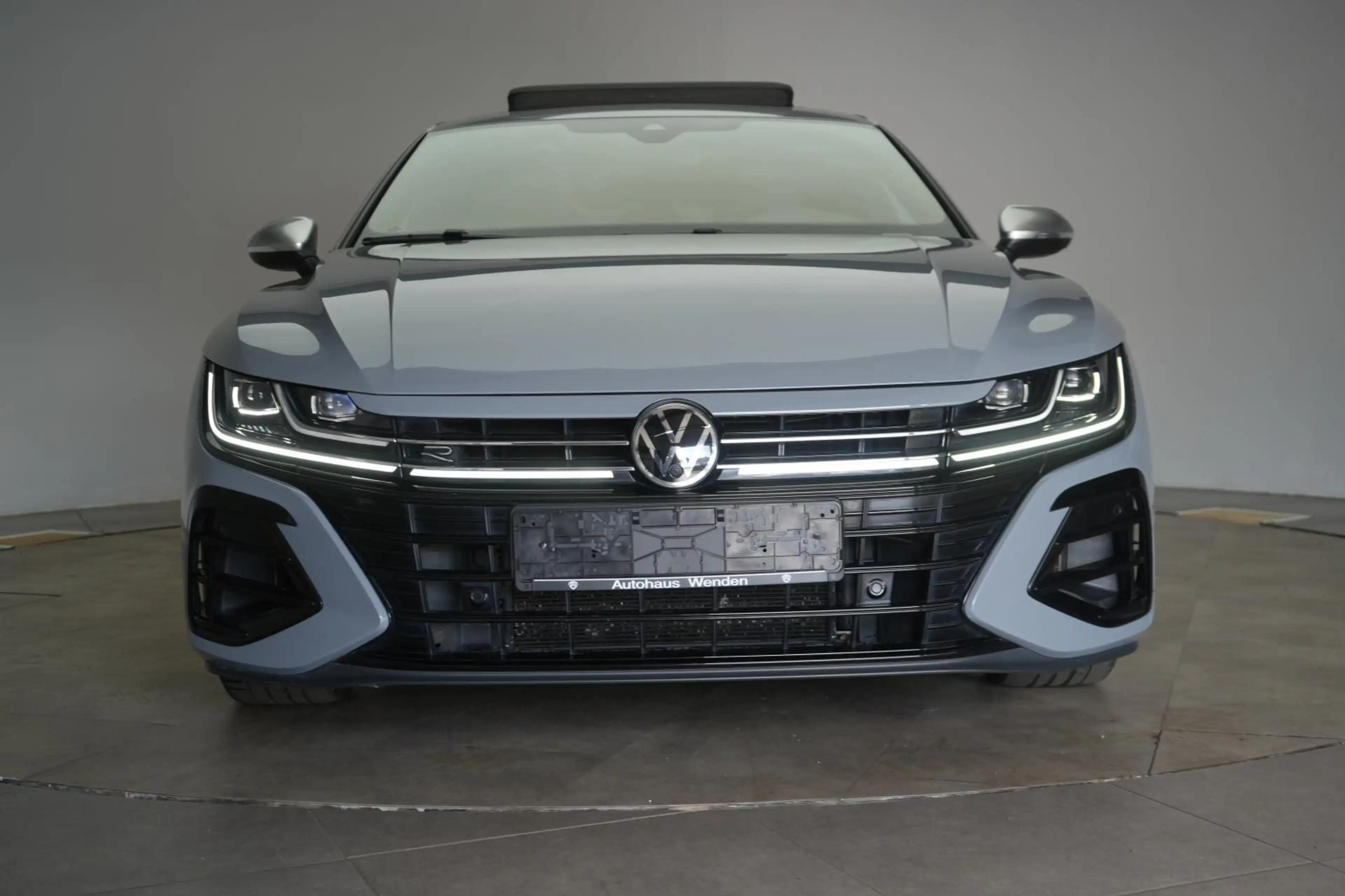 Volkswagen Arteon Shooting Brake R 2.0 TSI 4Motion Leder/AC — photo 3