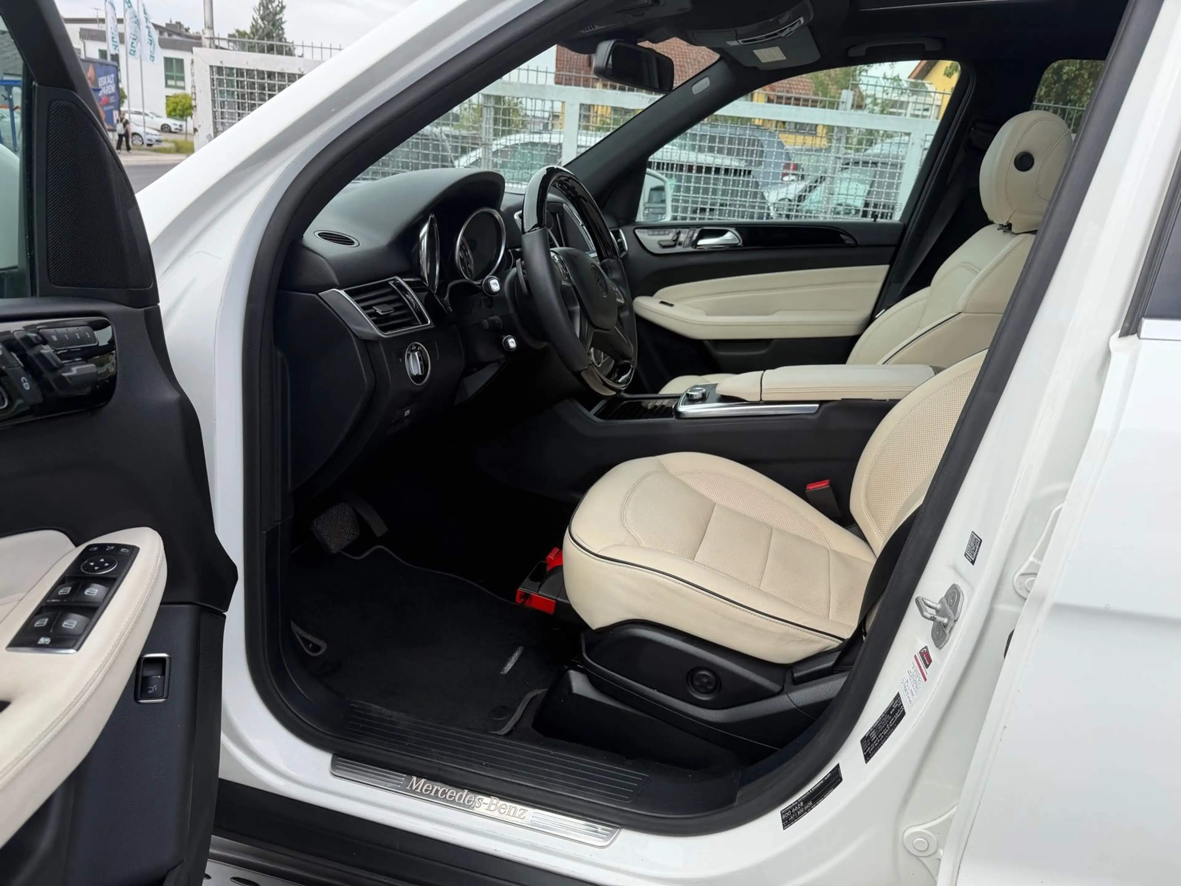 Mercedes-Benz ML 350 ML ML 350 BlueEfficiency 4Matic — photo 10