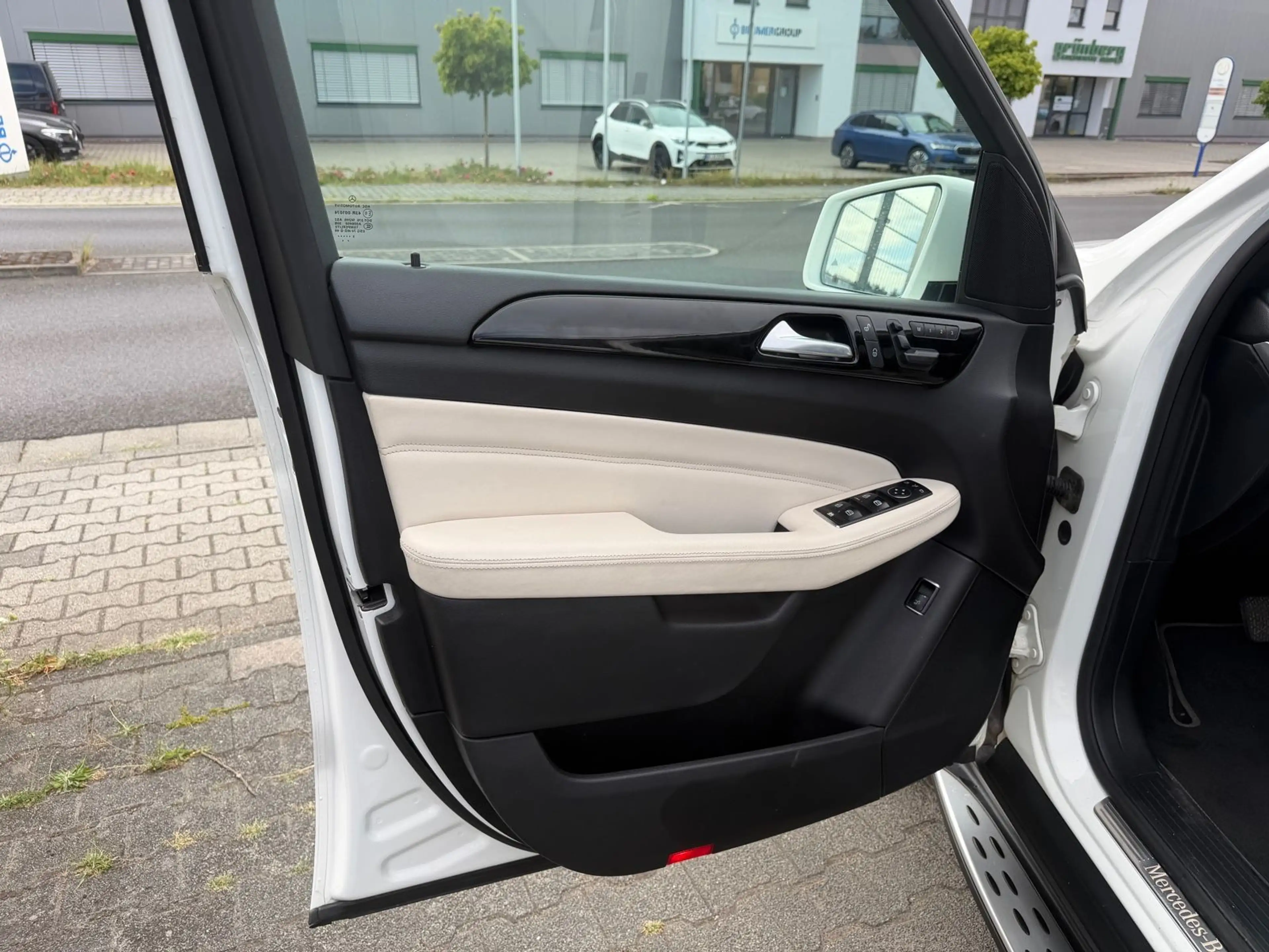 Mercedes-Benz ML 350 ML ML 350 BlueEfficiency 4Matic — photo 9