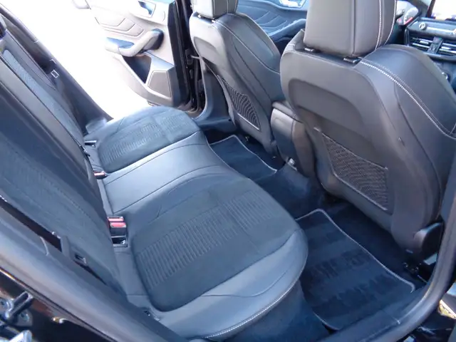 Ford Focus view 10