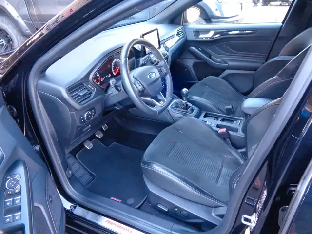 Ford Focus view 7