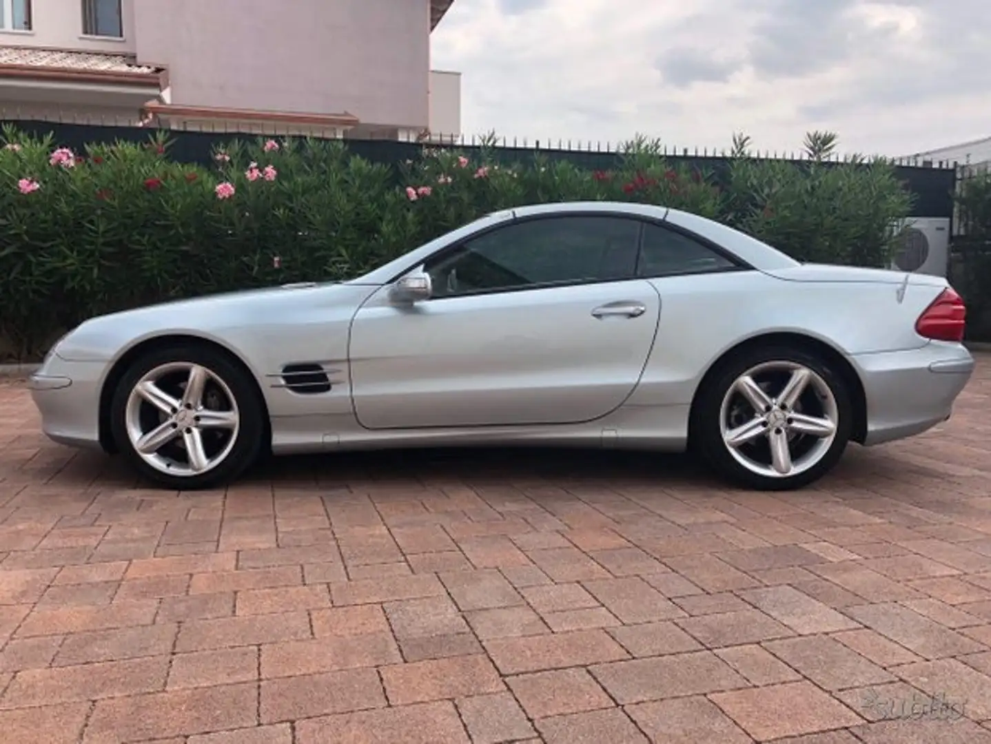 Mercedes-Benz SL 350 SL Roadster - R230 50th Anniversary - 1