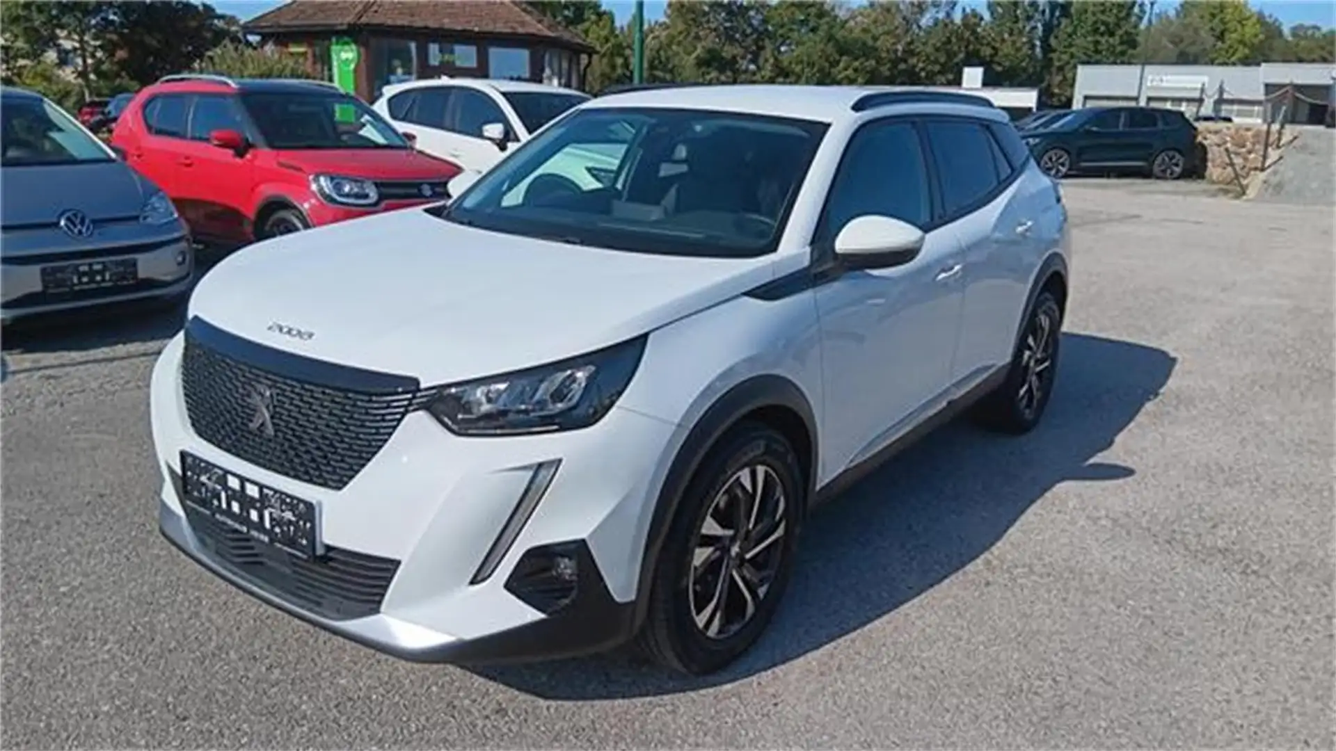Peugeot 2008 PureTech 130 S&S Allure Pack 6-Gang-Manuell Weiß - 1