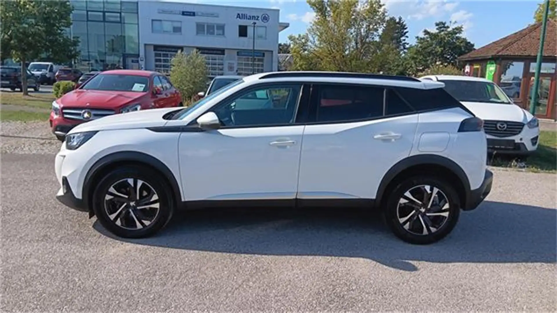 Peugeot 2008 PureTech 130 S&S Allure Pack 6-Gang-Manuell Weiß - 2