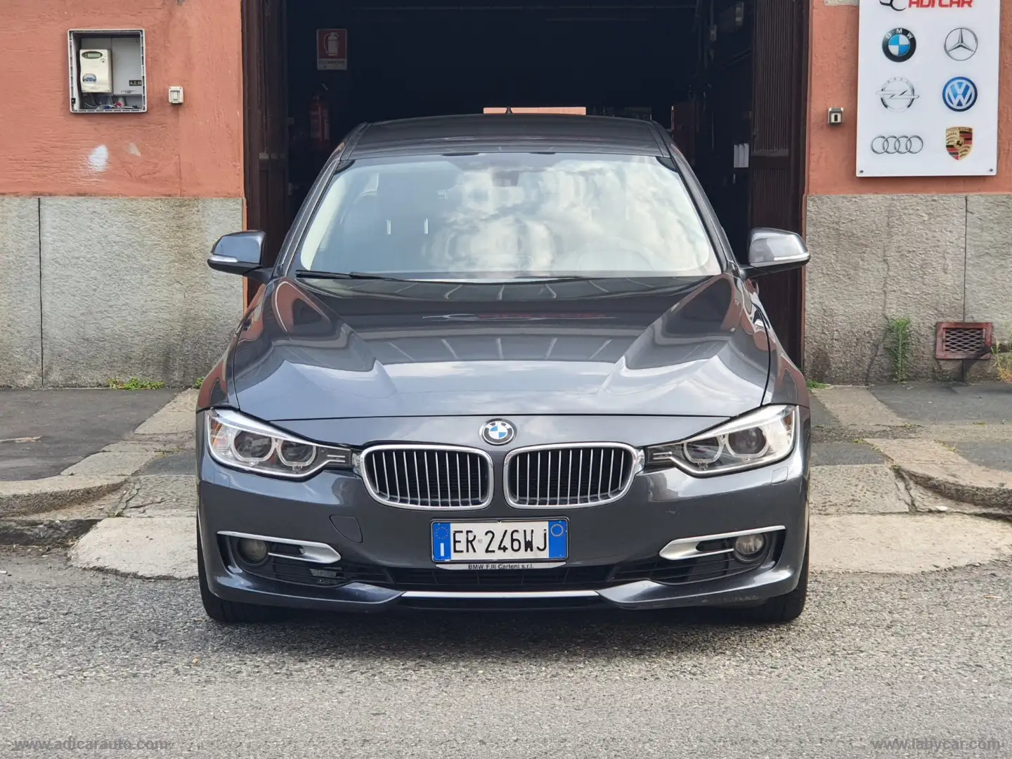 BMW 330 330dA xDrive Modern Nero - 2