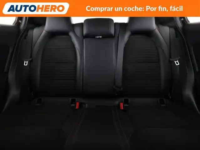 Mercedes-Benz Gla view 16