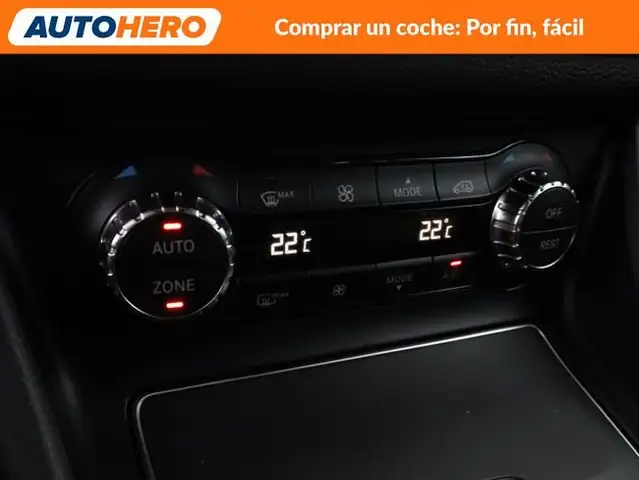 Mercedes-Benz Gla view 26