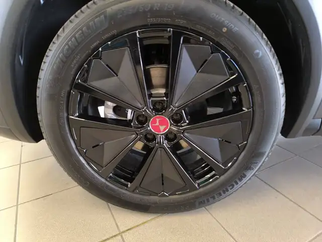 DS Automobiles DS 7 Crossback view 17