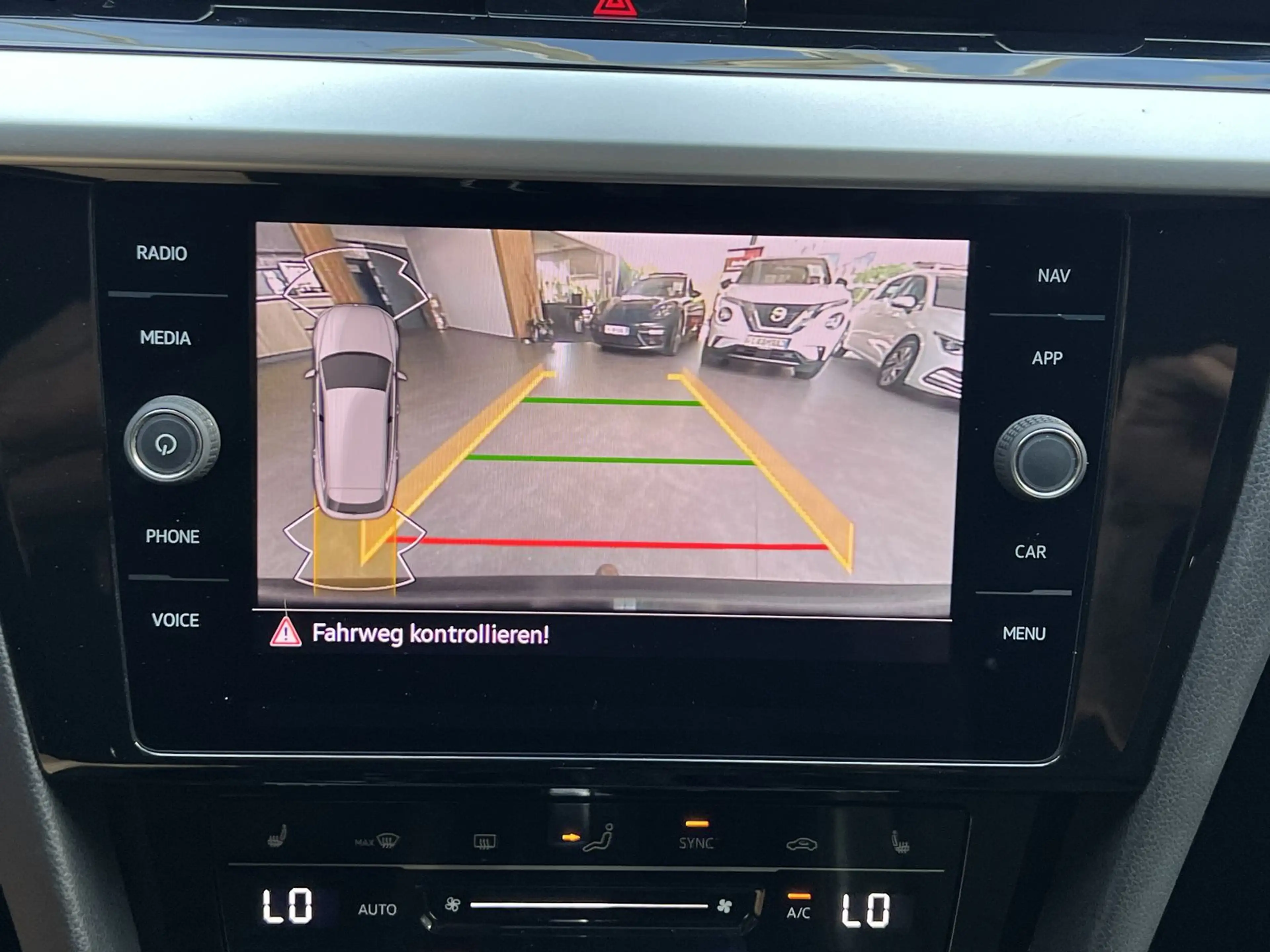 Volkswagen Arteon R-Line Leder Navi Kamera AHK "20 LED Spor — photo 3