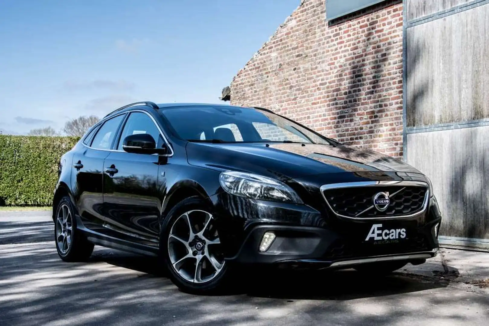 Volvo V40 Cross Country D2 / OCEAN RACE / MANUAL / BELGIAN CAR / LEATHER Negru - 1