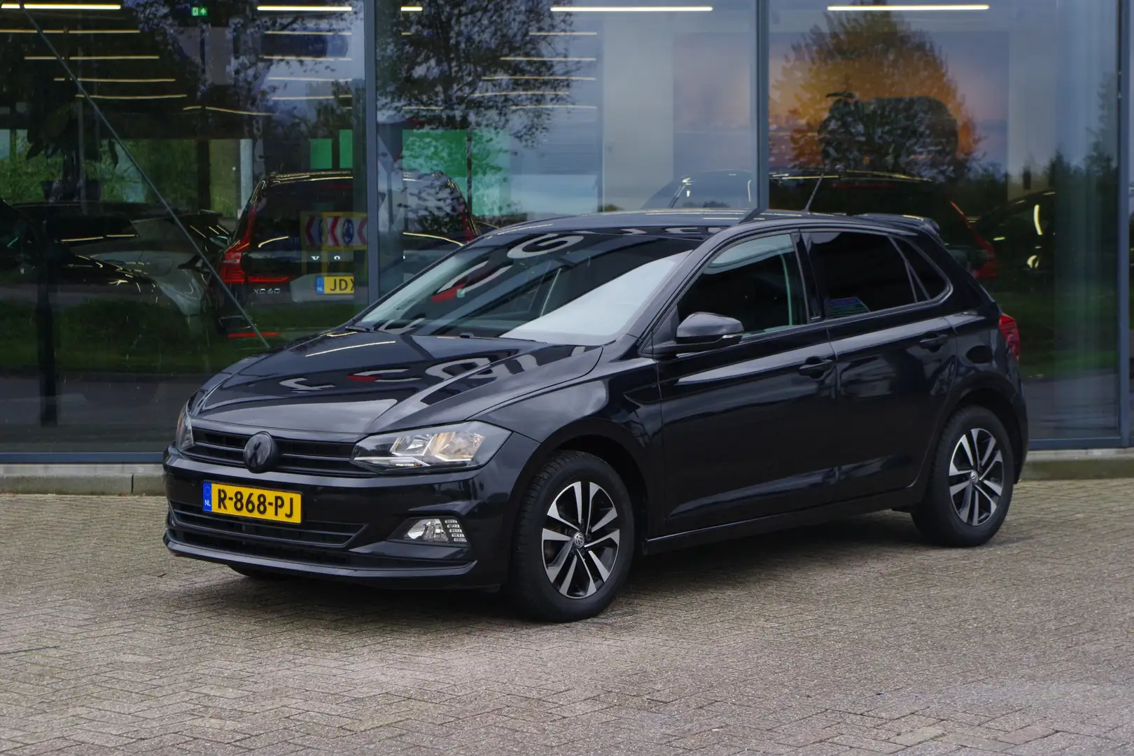 Volkswagen Polo 1.0 TSI 95 PK Comfortline Business, Adap. Cruise C Zwart - 1