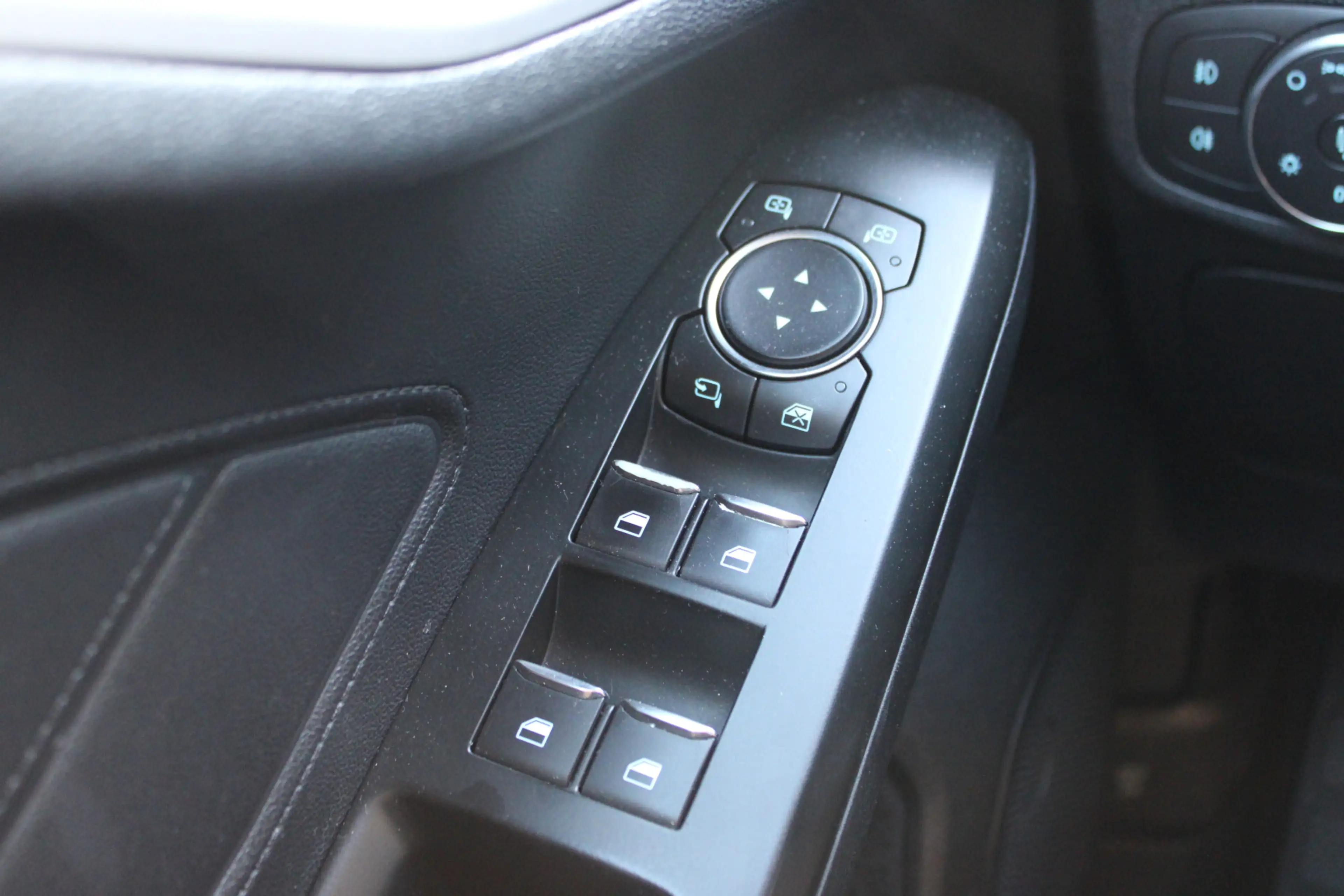 Ford Focus Wagon 1.0 EcoBoost Edition Business NAVI AIRCO PDC — photo 12