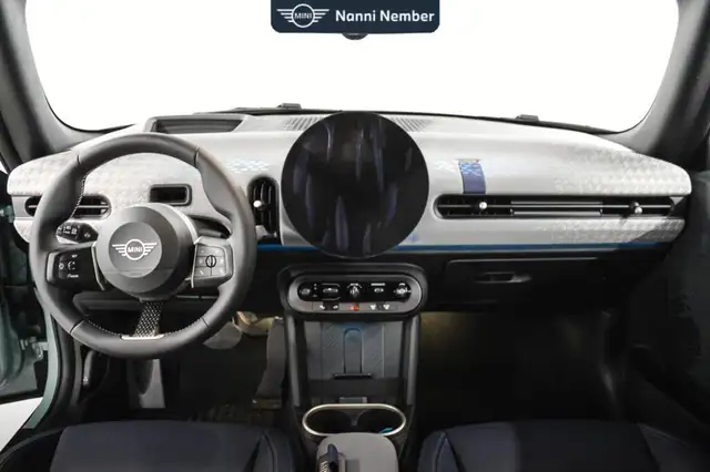 Mini Convertible view 9