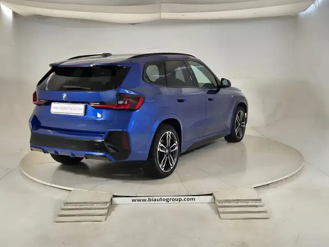 BMW X1 view 5