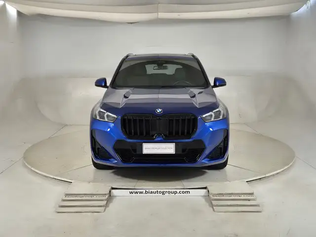 BMW X1 view 3