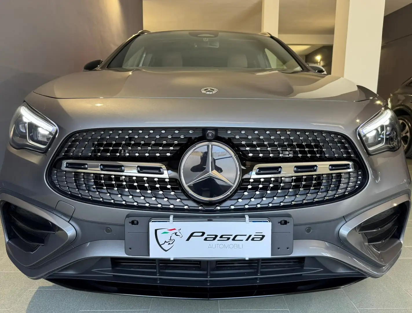 Mercedes-Benz GLA 200 GLA 200 d AMG Line Premium Plus auto Grigio - 2