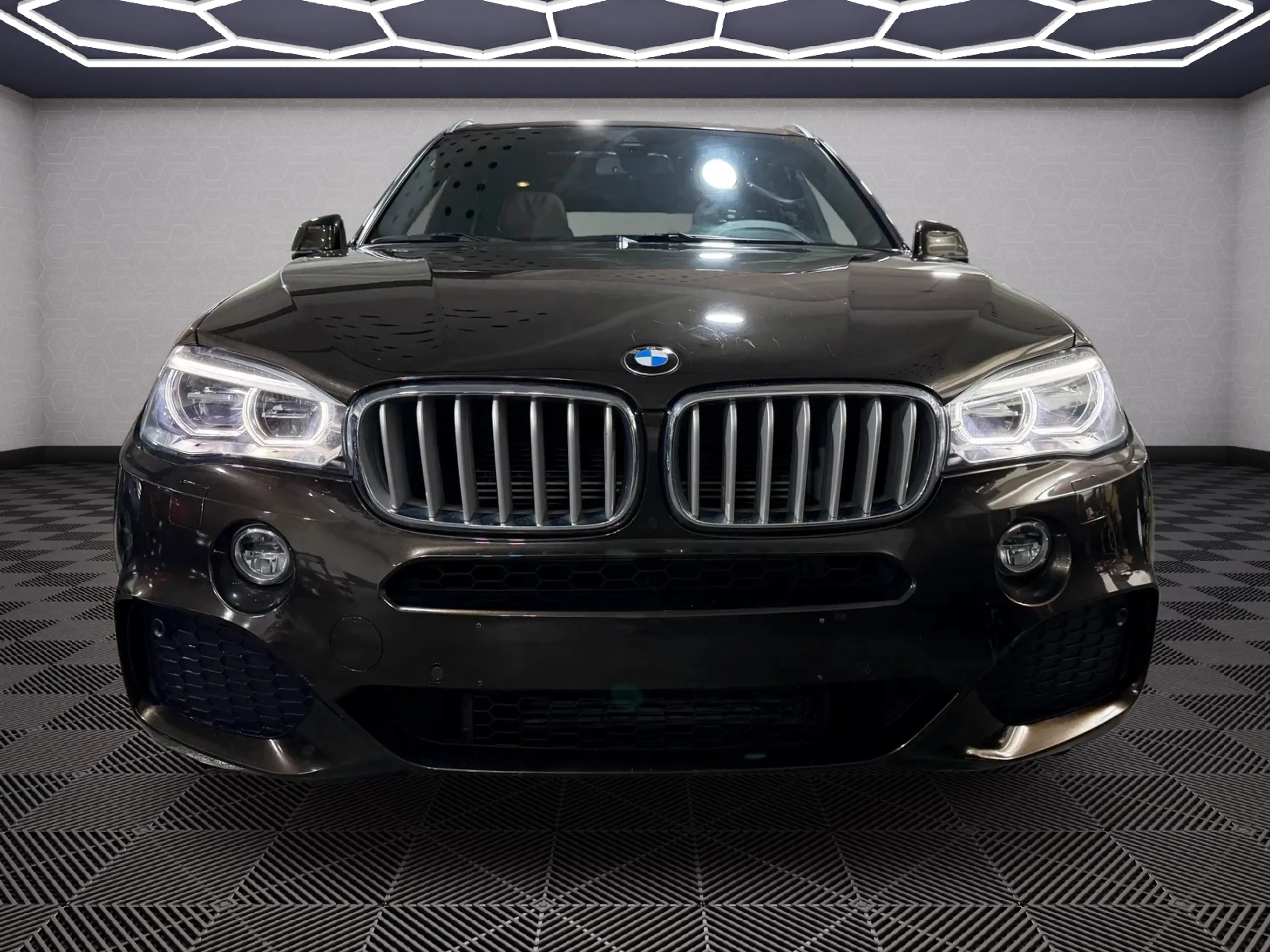 BMW X5 40e Pack M — photo 2