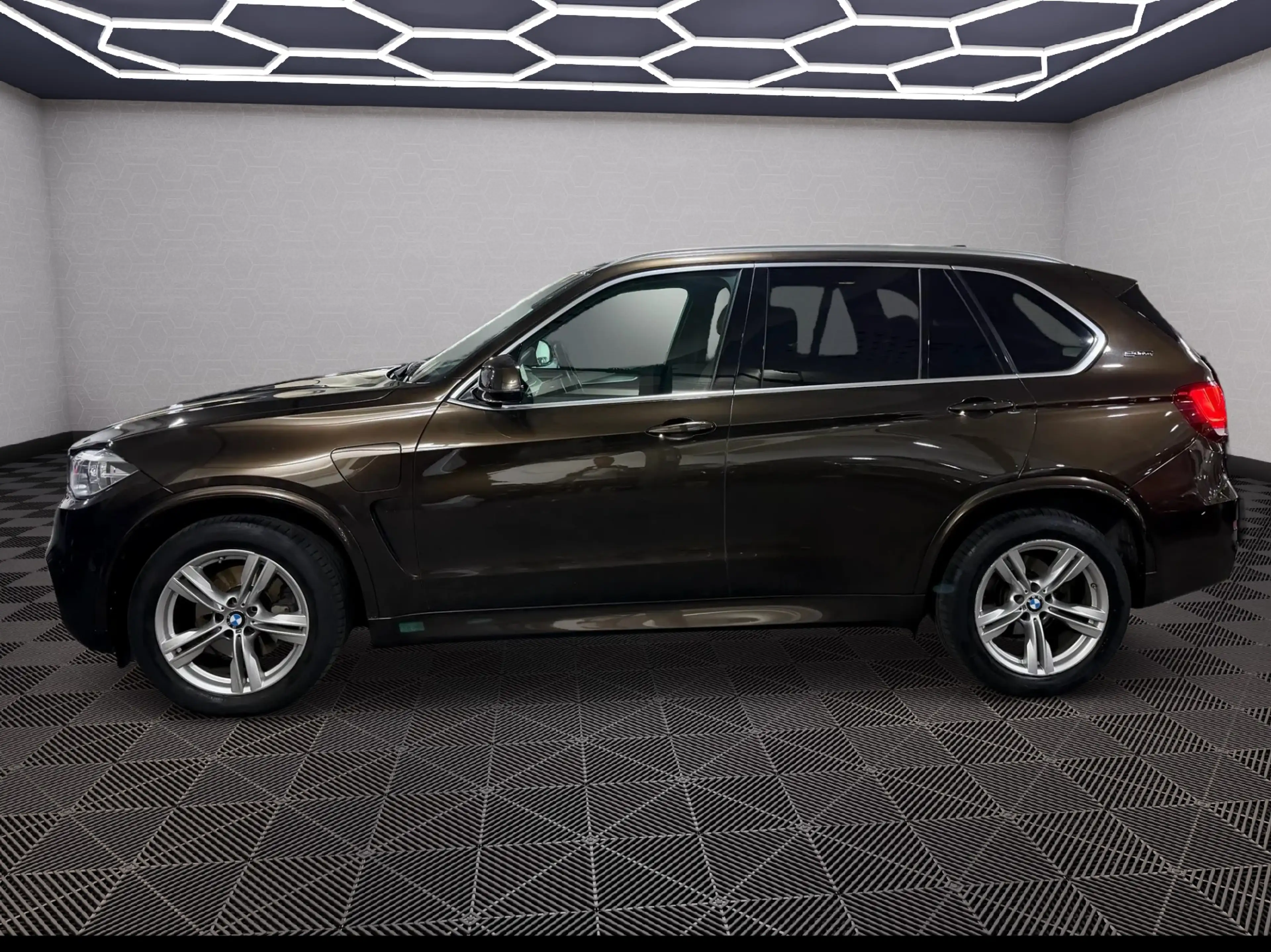 BMW X5 40e Pack M — photo 3