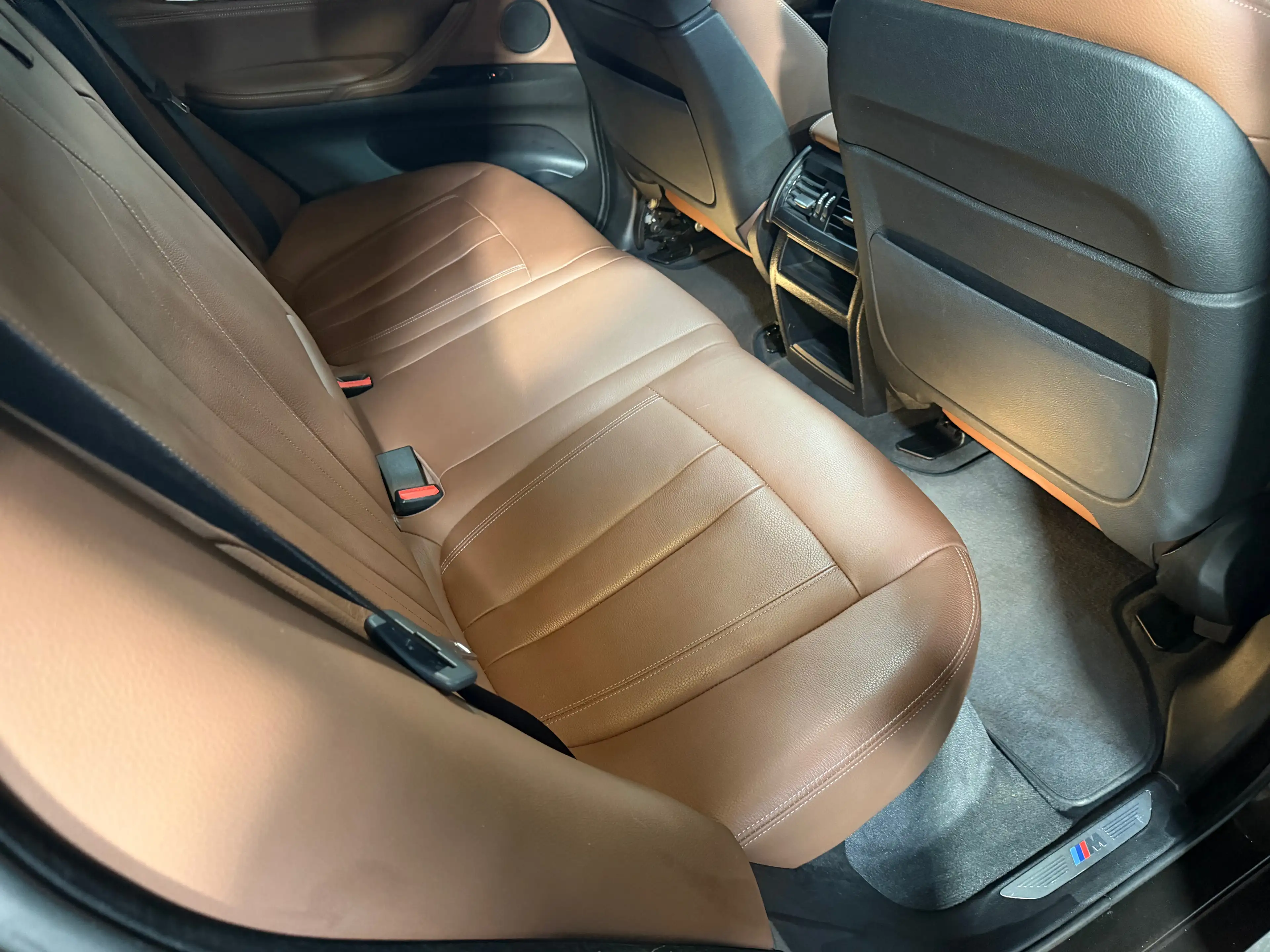 BMW X5 40e Pack M — photo 7