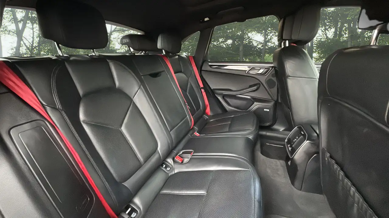 Porsche Macan снимка Porsche Macan