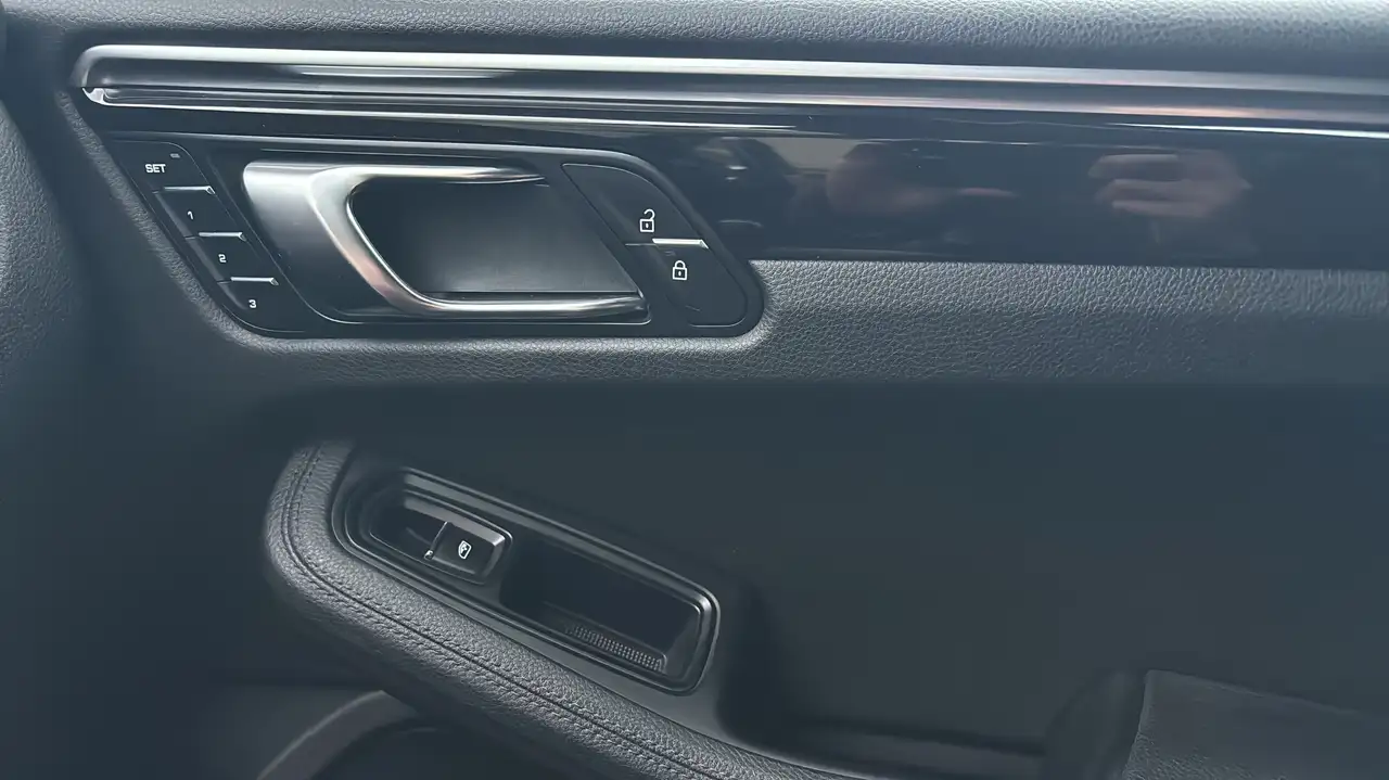 Porsche Macan снимка Porsche Macan